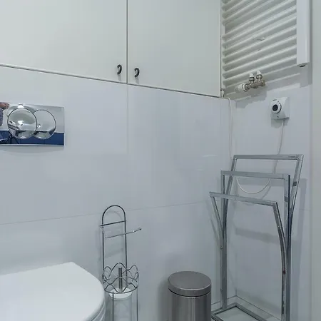 Apartment Rentplanet - Bagno Warsaw